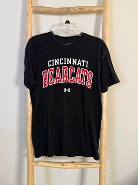 Under Armour Black Cincinnati Bearcats Graphic Tee with Red Accents